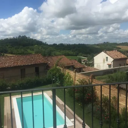 I Grappoli Divini 住宿加早餐酒店 Viarigi